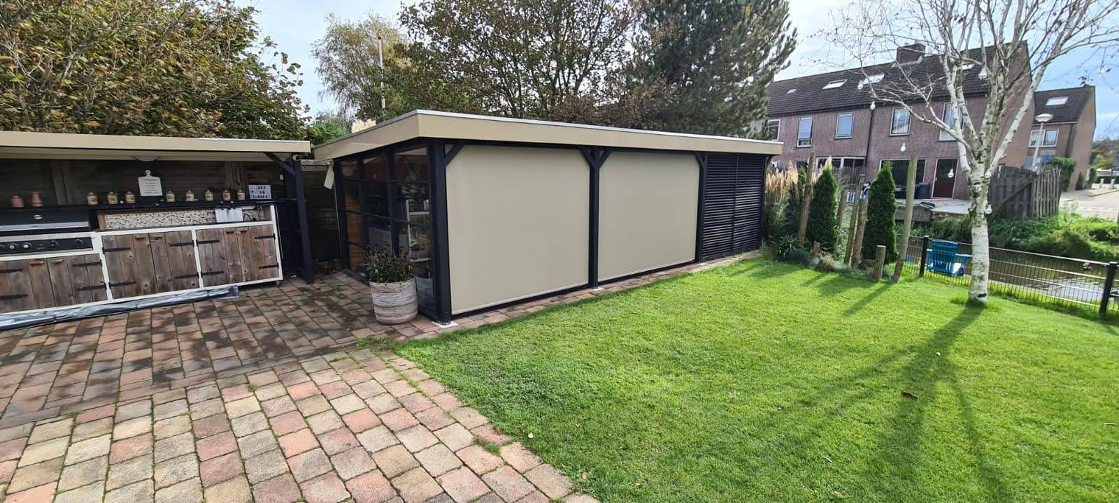 Verandazonwering Winddicht screen beige